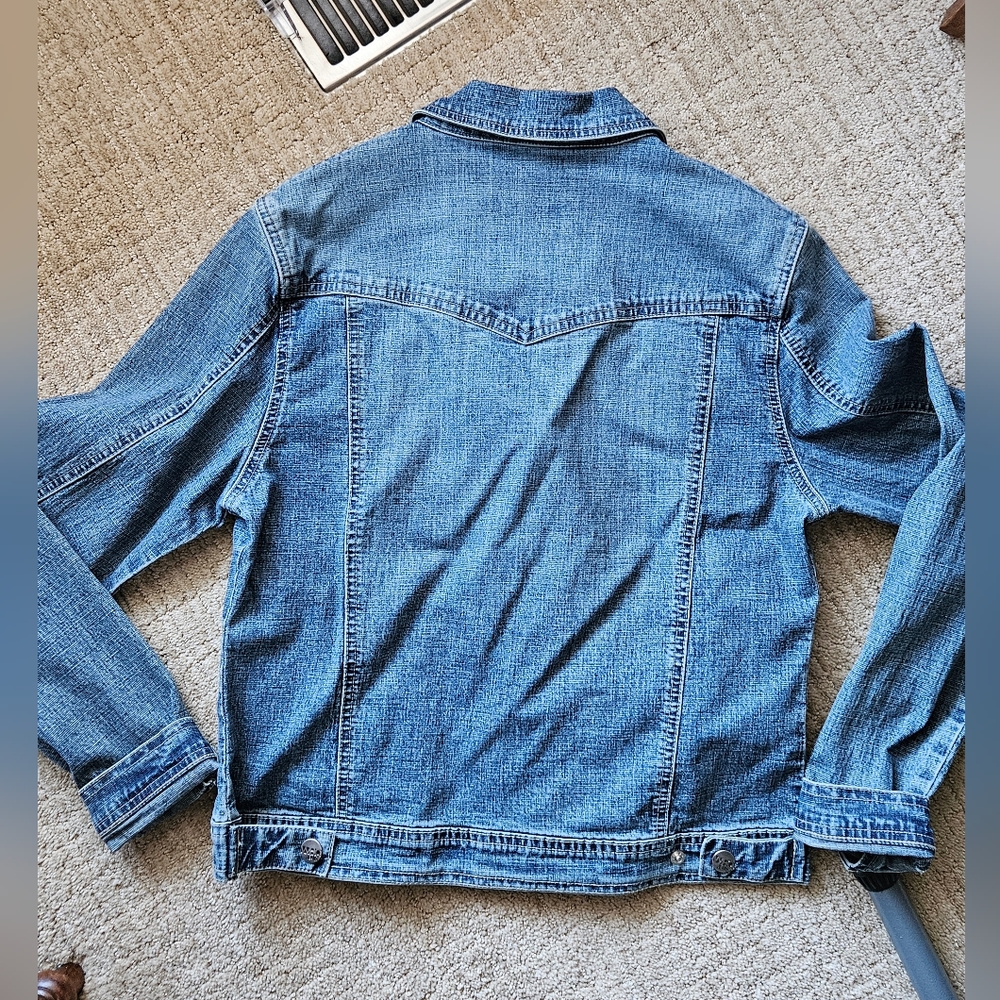 Jean Jacket - Picture 8 of 8